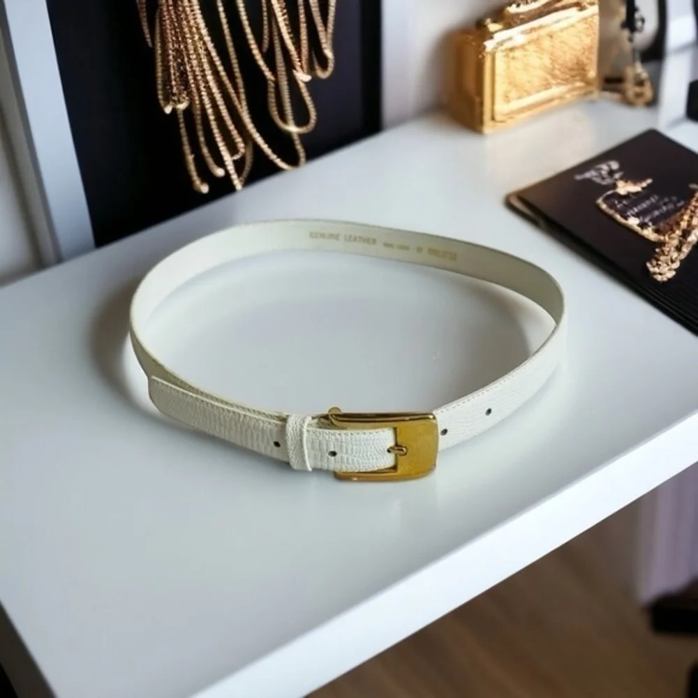 Karen Scott Women’s White Croco Pattern Leather Belt Gold Buckle Medium